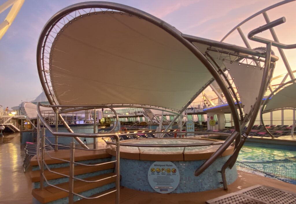 hot tubs on the enchantment of the seas