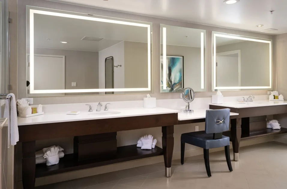 Signia - Suite Bathroom