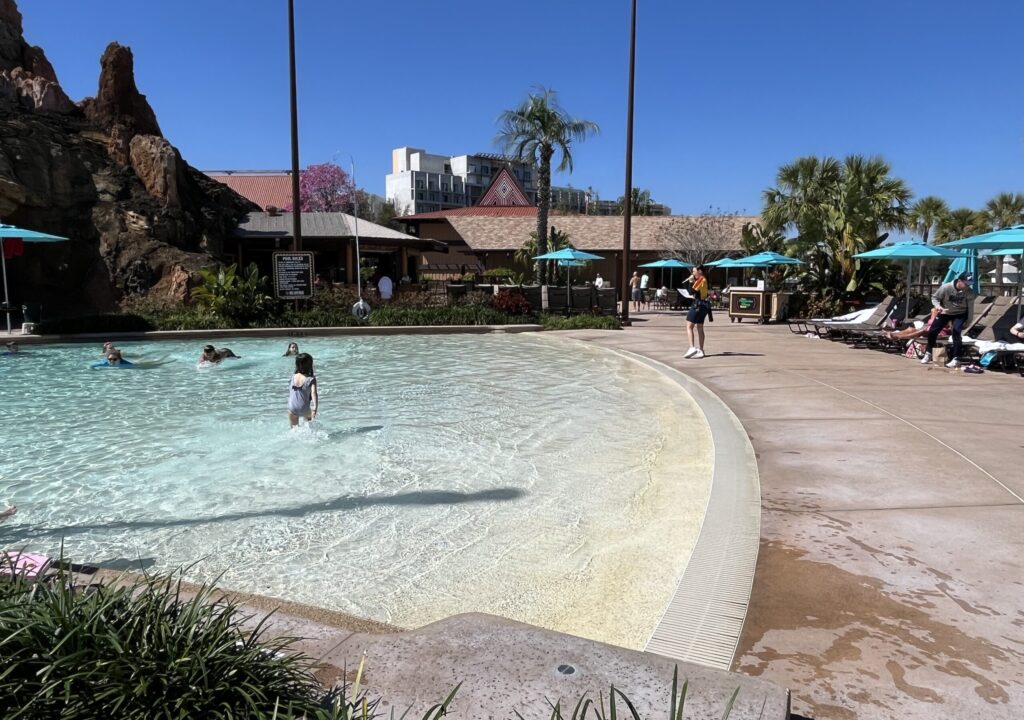 pools at disneys polynesian resort