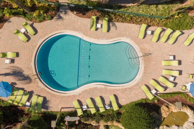 Holiday Inn Express and Suites - Pool 2